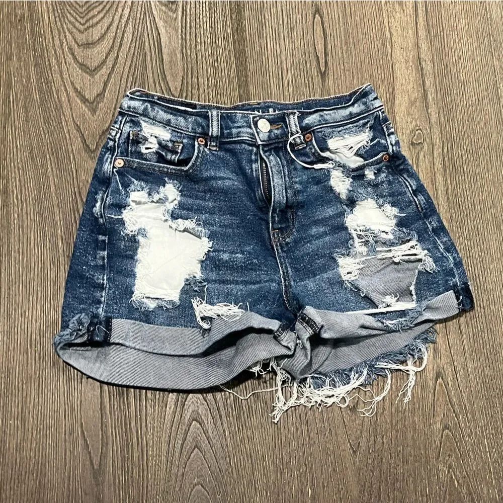 American Eagle Boyfriend Shorts High Waist Distressed Whisker Medium Wash Size 0